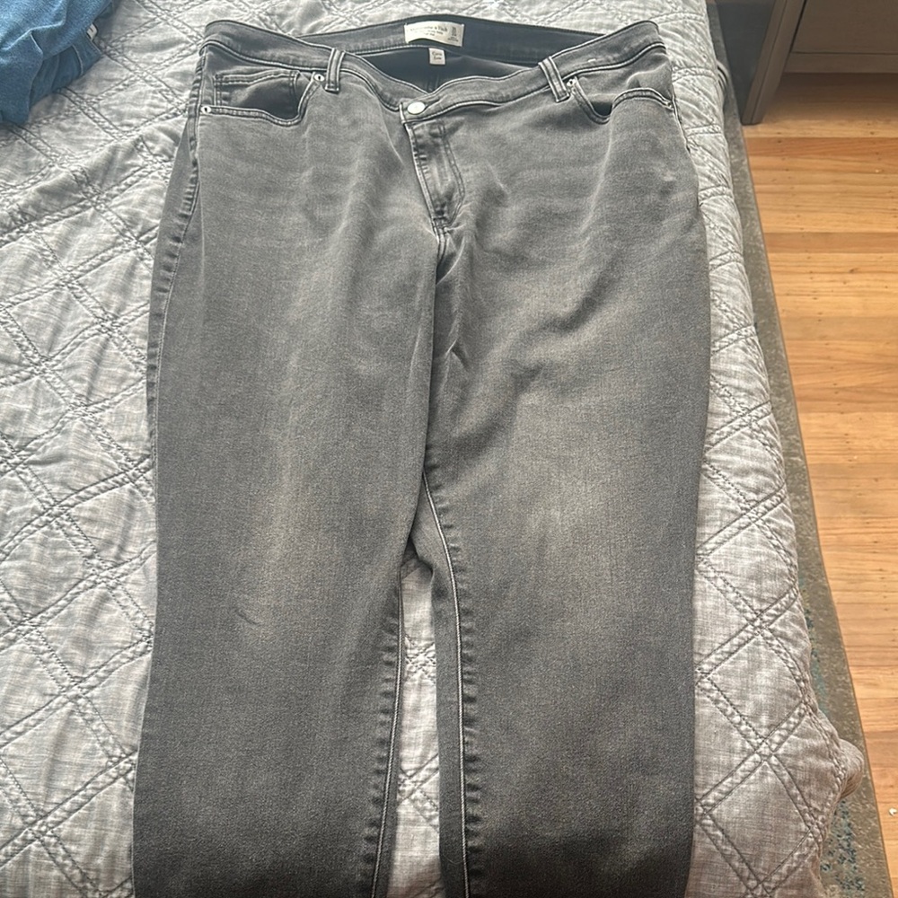 Abercrombie & Fitch Curve Love Super Skinny Ankle High Rise Women's Jeans